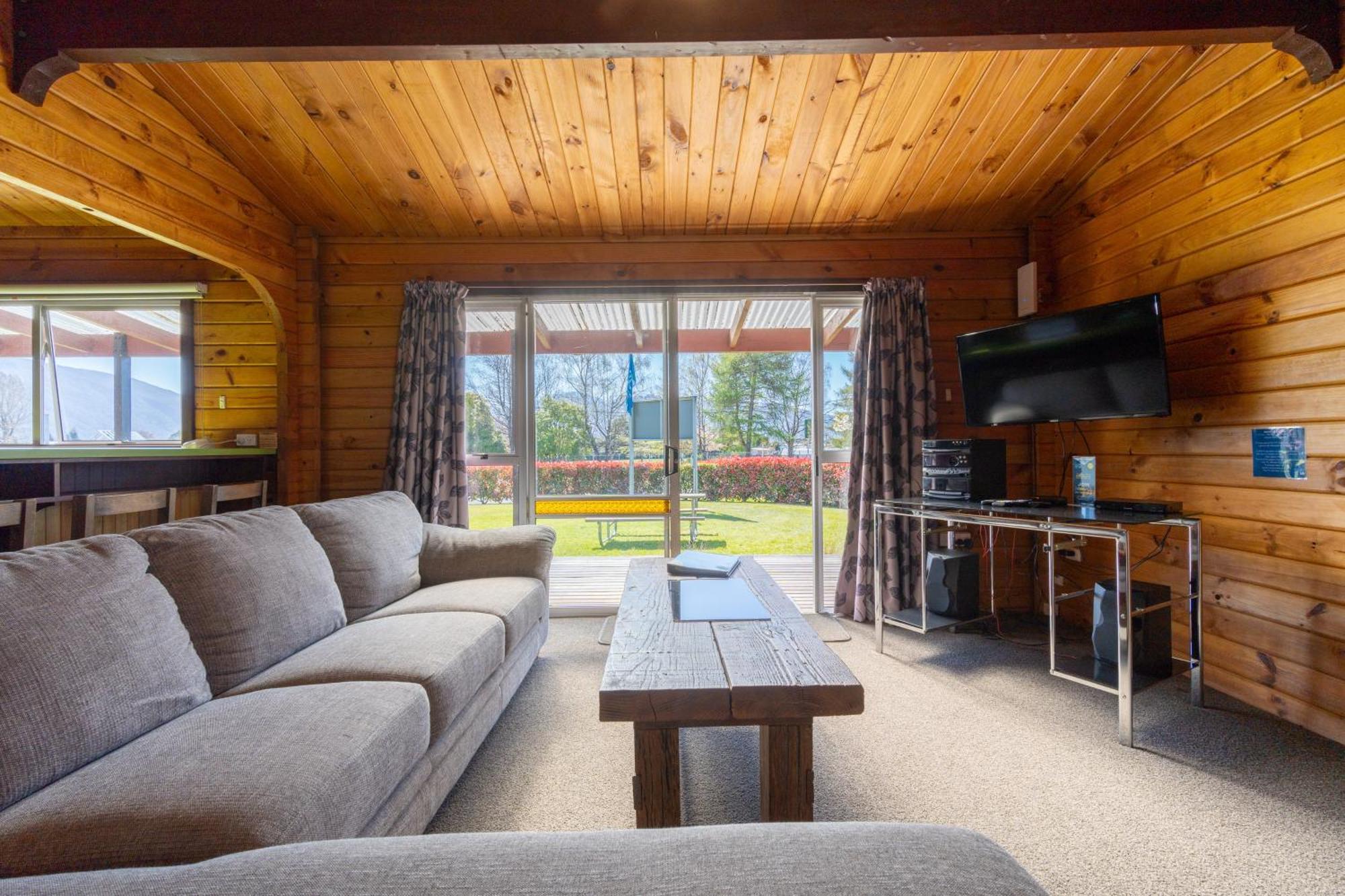Te Anau Top 10 Holiday Park And Motels Exteriör bild