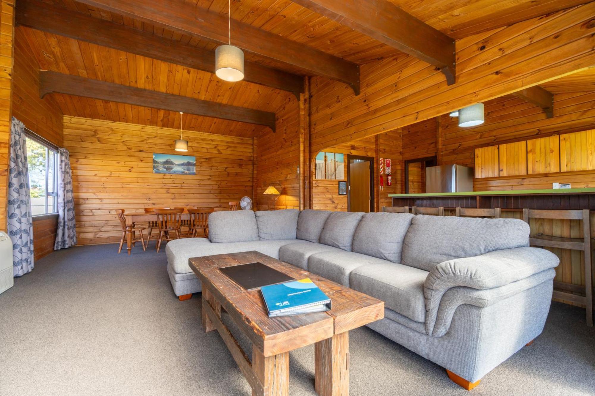 Te Anau Top 10 Holiday Park And Motels Exteriör bild